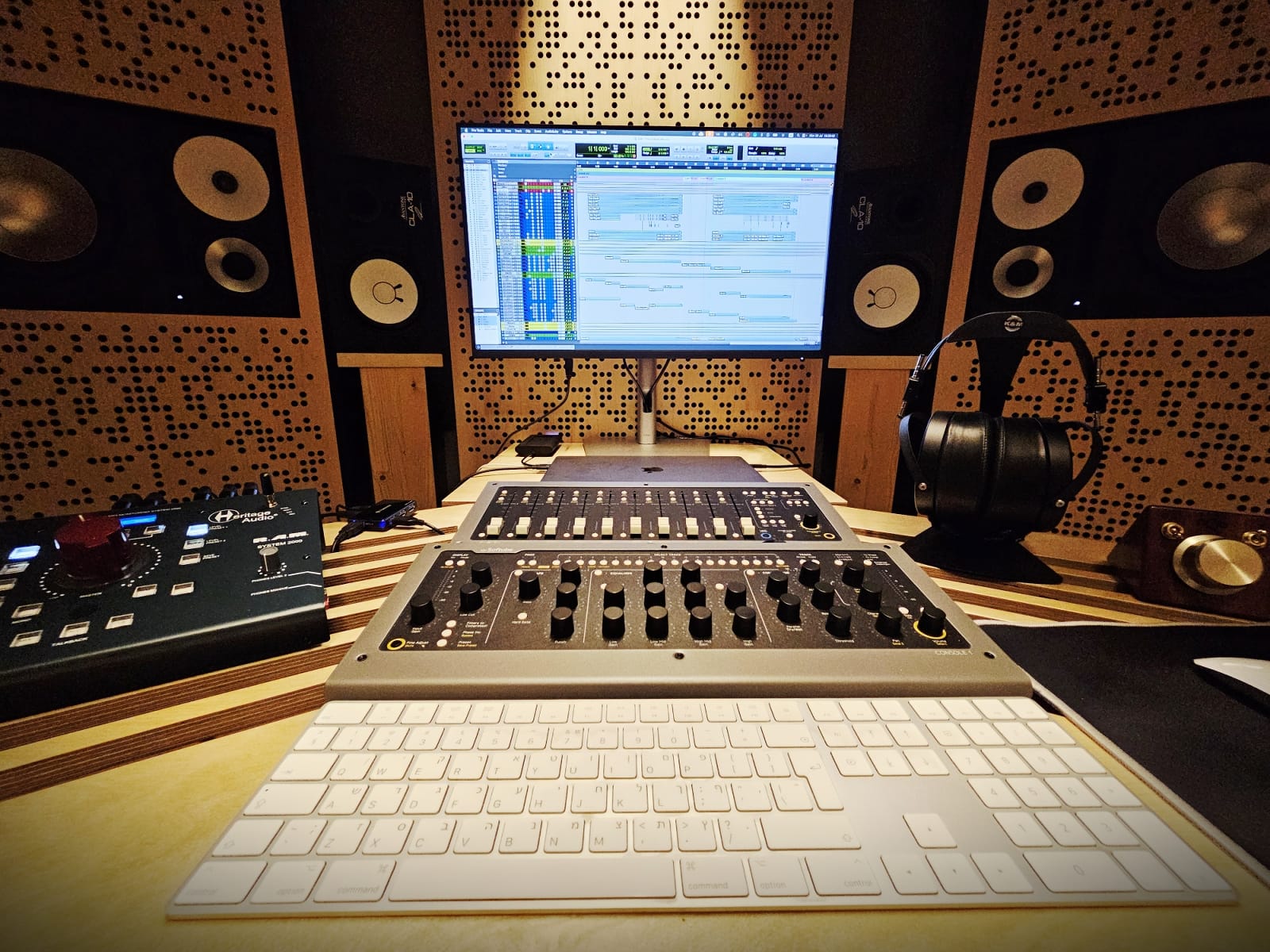 Front view of the mix position